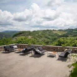 Houe AVON Ottoman Kissen: Dijon. Gestell: Black 17 Houe AVON Ottoman Kissen: Dijon. Gestell: Black -Gartenmöbel Store avon 2 seater sofa char table thermo ash houe c0824 57