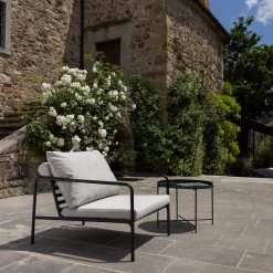 Houe AVON Ottoman Kissen: Dijon. Gestell: Black 21 Houe AVON Ottoman Kissen: Dijon. Gestell: Black -Gartenmöbel Store avon chair black ash eyelet black houe 3722 1 62