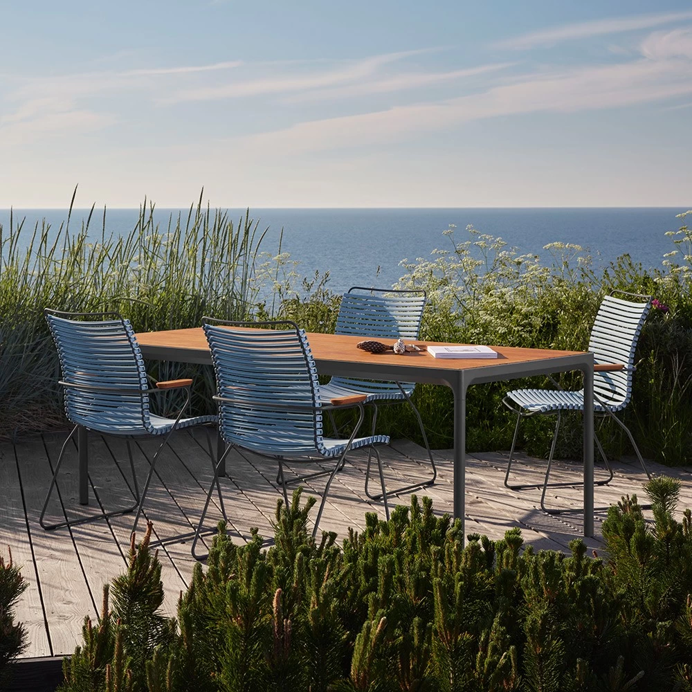 Houe Set 4x Sessel Click Dusty Light Blue Mit FOUR Gartentisch Aus Bambus Alu Dark Grey 90x160 Cm 3 Houe Set 4x Sessel Click Dusty Light Blue Mit FOUR Gartentisch Aus Bambus Alu Dark Grey 90x160 Cm