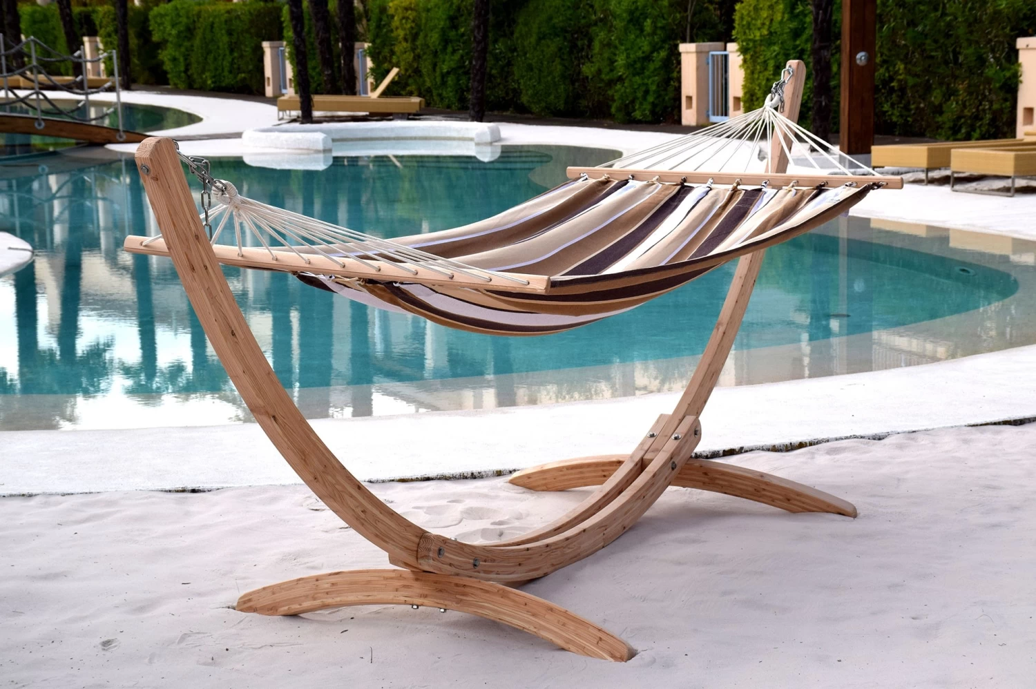 Hängematten-Set Ares Arc Lärche Naturbelassen Mit Stabhängematte XL Jamaica Cappuccino 4 Hängematten-Set Ares Arc Lärche Naturbelassen Mit Stabhängematte XL Jamaica Cappuccino – Bild 2