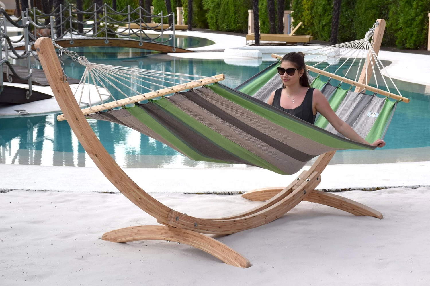 Hängematten-Set Ares Arc Lärche Naturbelassen Mit Stabhängematte XL Santiago Taupe Oliva 4 Hängematten-Set Ares Arc Lärche Naturbelassen Mit Stabhängematte XL Santiago Taupe Oliva – Bild 2