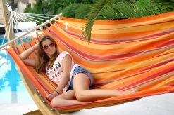 Lola Hängemattenset Brasil Okeanos Mit Stab-Hängematte Kolumbiana Mango 16 Lola Hängemattenset Brasil Okeanos Mit Stab-Hängematte Kolumbiana Mango -Gartenmöbel Store garten deals haengematten set brasil okeanos mit stabhaengematte kolumbiana mango 96572 6