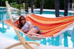 Hängematten-Set Mit Luxus-Stabhängematte KARIBIK RED Gefüttert Und Wetterfest 19 Hängematten-Set Mit Luxus-Stabhängematte KARIBIK RED Gefüttert Und Wetterfest -Gartenmöbel Store garten deals haengematten set rio grande holzgestell mit hammock lifestyle karibik red 4424401 3 1