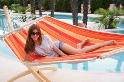 Hängematten-Set Mit Luxus-Stabhängematte KARIBIK RED Gefüttert Und Wetterfest 20 Hängematten-Set Mit Luxus-Stabhängematte KARIBIK RED Gefüttert Und Wetterfest -Gartenmöbel Store garten deals haengematten set rio grande holzgestell mit hammock lifestyle karibik red 4424401 4 1