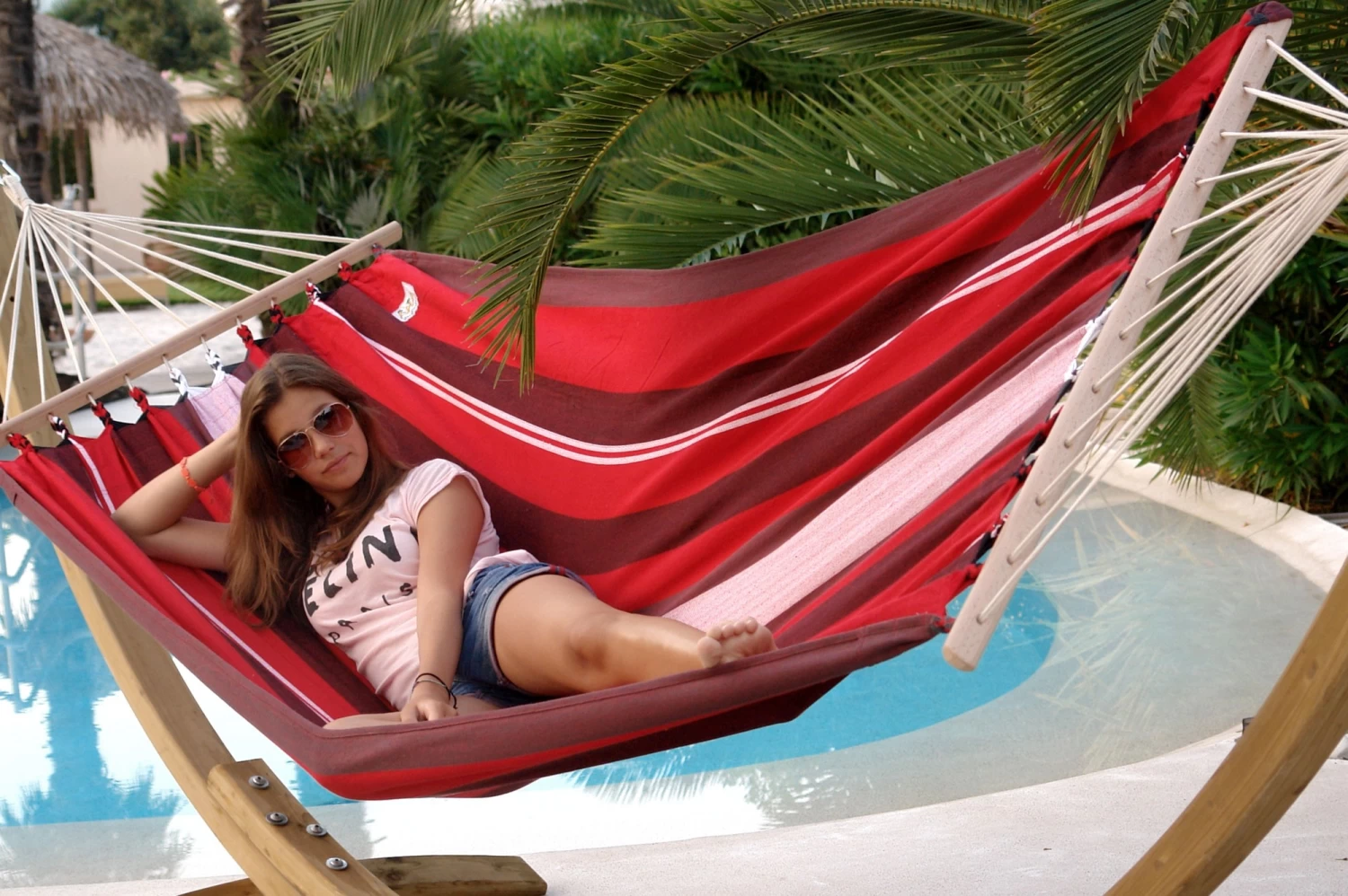 Lola Stab Hängematte Kolumbiana Red-black-white 5 Lola Stab Hängematte Kolumbiana Red-black-white – Bild 3