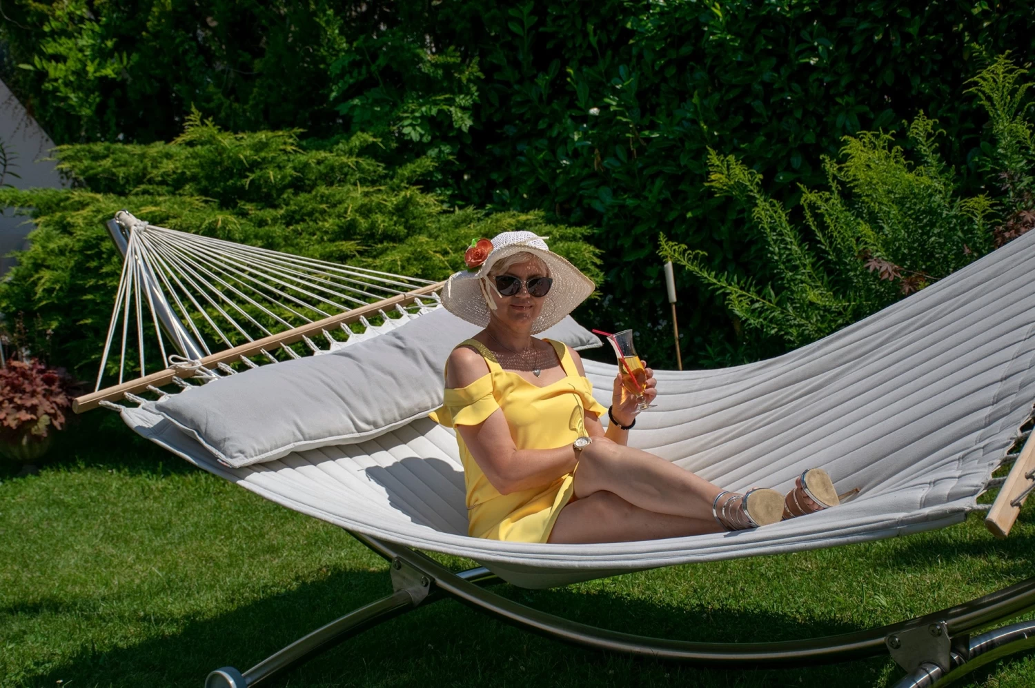 Hängemattenset Lola ROYAL DELUXE Mit Luxus Stabhängematte American SILVER 19 Hängemattenset Lola ROYAL DELUXE Mit Luxus Stabhängematte American SILVER – Bild 17