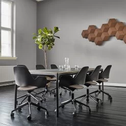 Houe FALK Stuhl Mit Armlehne Und 5 Sterngestell Mit Rollen Und Schale: Schwarz -Gartenmöbel Store houe falk chair castors ambient fotos 4 9