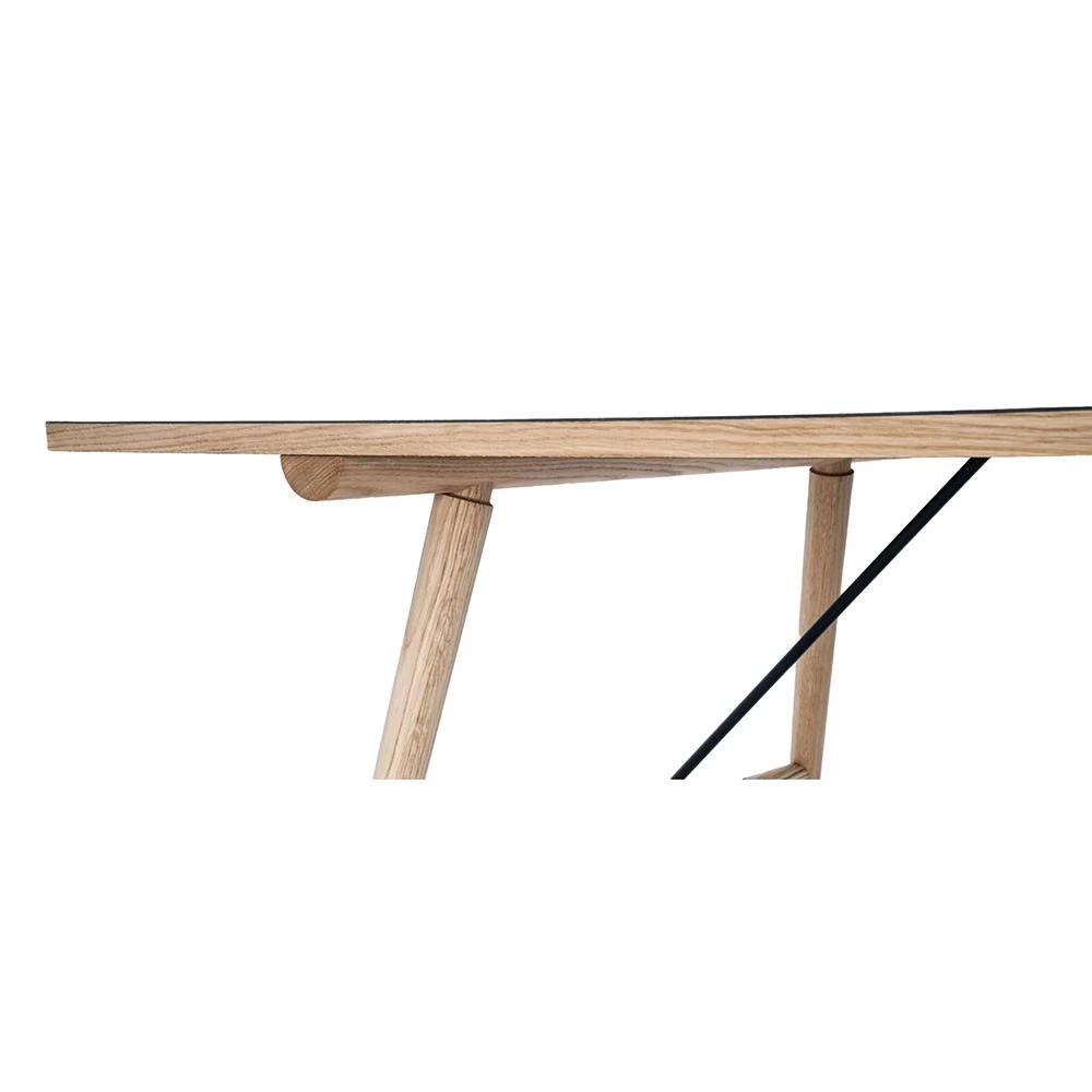 Houe HEKLA Esstisch 208x95cm Beine: Eiche Massiv Geölt Und Schwarze Linoleumplatte Und Geölte Eichenkante 3 Houe HEKLA Esstisch 208x95cm Beine: Eiche Massiv Geölt Und Schwarze Linoleumplatte Und Geölte Eichenkante – Bild 2