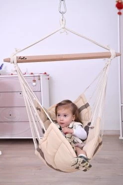 Lola Babyhängematte Bella Chica Cappuccino ÖKO TEX Kinderhängesessel 20 Lola Babyhängematte Bella Chica Cappuccino ÖKO TEX Kinderhängesessel -Gartenmöbel Store lola baby bella chica cappuccino 80001 3