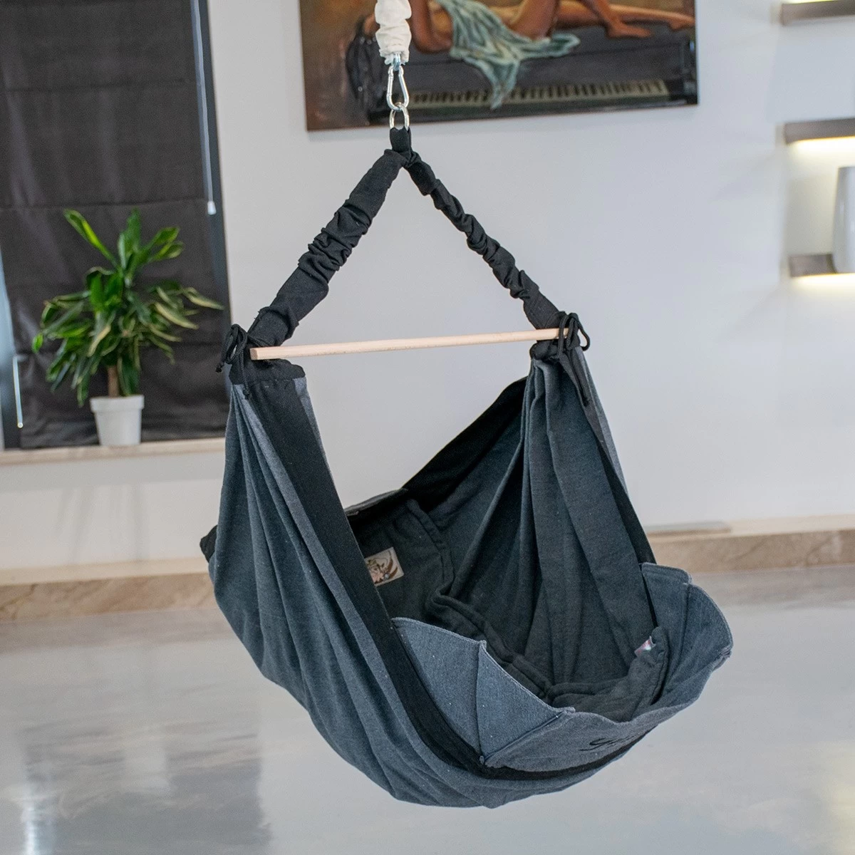 Lola Babyhängematte Babywiege YoYo BIG Noire Set Mit Thermomatratze ÖKO TEX 8 Lola Babyhängematte Babywiege YoYo BIG Noire Set Mit Thermomatratze ÖKO TEX – Bild 6