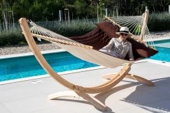 Familien-Stabhängematte American-Hammock Cofea-Robusta Mit Holzgestell Aus FSC-Lärche Ares-Arc -Gartenmöbel Store lola brasil hangematten gestell ares arc 5a