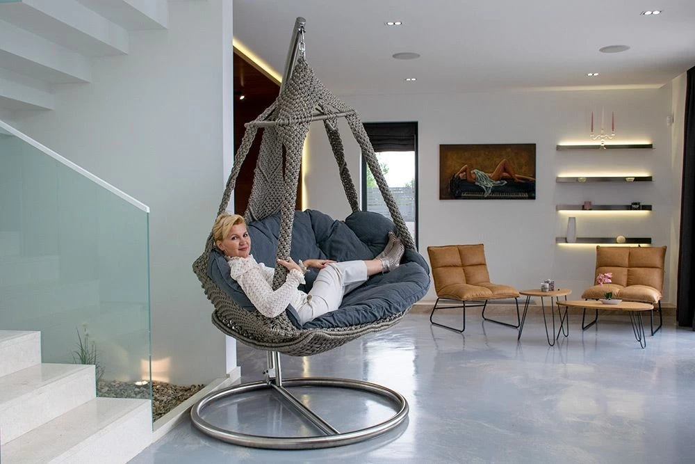 Hängesofa Lola Nido Royal Platin Outdoor Mit Kissen Noire 12 Hängesofa Lola Nido Royal Platin Outdoor Mit Kissen Noire – Bild 10