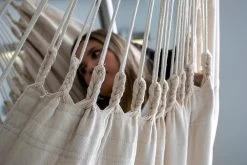 Lola Luxus Hängesessel Panorama Chair DeLuxe Caffe Crema -Gartenmöbel Store lola luxus haengesessel panorama chair deeluxe caffe crema 22