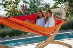 Familien-Stabhängematte Dominica Volcano Bio-Baumwolle -Gartenmöbel Store lola stabhaengematte dominica volcano red 4