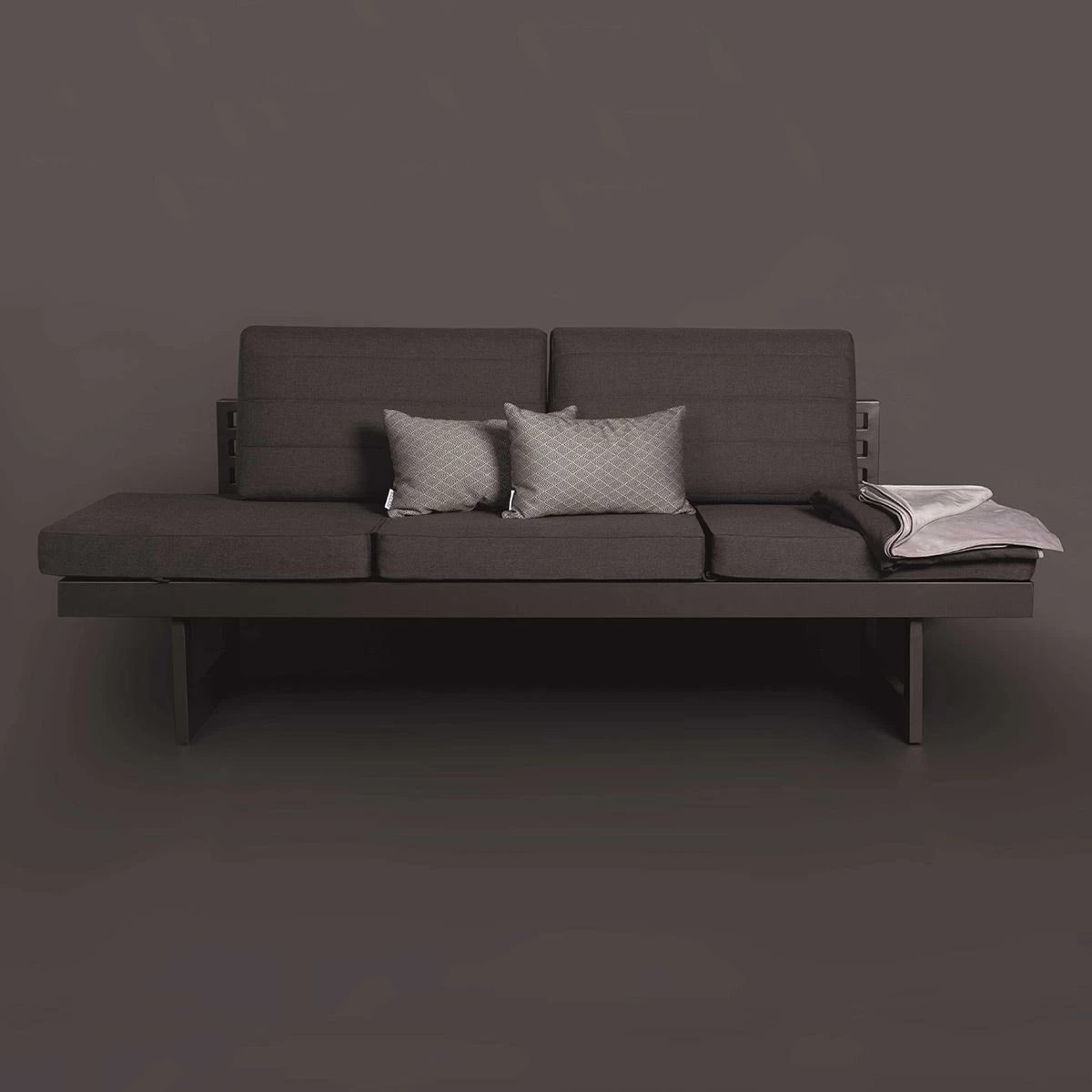 Stern Dining-Bank/Liege New Holly Alum. Anthrazit/karbon Auflage/Rückenkissen Outdoorstoff Schiefergrau 5 Stern Dining-Bank/Liege New Holly Alum. Anthrazit/karbon Auflage/Rückenkissen Outdoorstoff Schiefergrau – Bild 3