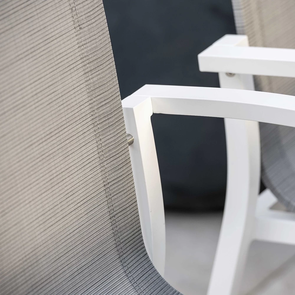 Stern Evoee Stapelsessel Weiß Mit Textilenbezug Silber Und Aluminiumarmlehnen Weiß 10 Stern Evoee Stapelsessel Weiß Mit Textilenbezug Silber Und Aluminiumarmlehnen Weiß – Bild 8