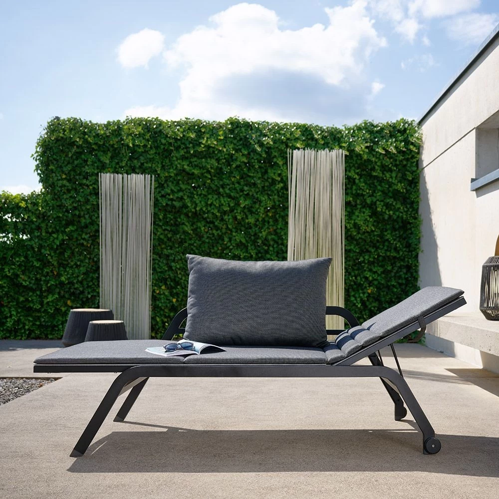 Stern Liege/Bank Novi Aluminium Schwarz Matt/Textilen Leinen Grau Kissen 100% Polyacryl Seidenschwarz 13 Stern Liege/Bank Novi Aluminium Schwarz Matt/Textilen Leinen Grau Kissen 100% Polyacryl Seidenschwarz – Bild 11