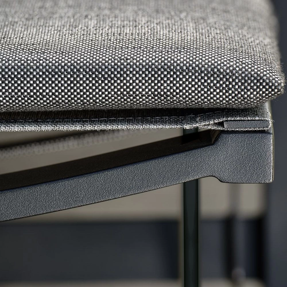 Stern Liege/Bank Novi Aluminium Schwarz Matt/Textilen Leinen Grau Kissen 100% Polyacryl Seidenschwarz 8 Stern Liege/Bank Novi Aluminium Schwarz Matt/Textilen Leinen Grau Kissen 100% Polyacryl Seidenschwarz – Bild 6